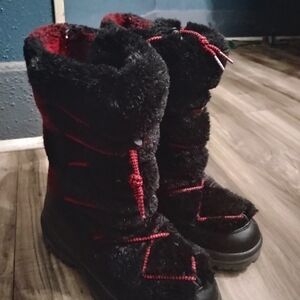 Muk Luks Black and Red Winter Boots